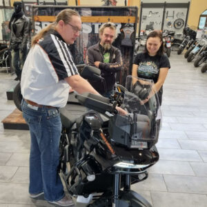 Katarina och hennes pappa Mikael och Juha Kurila